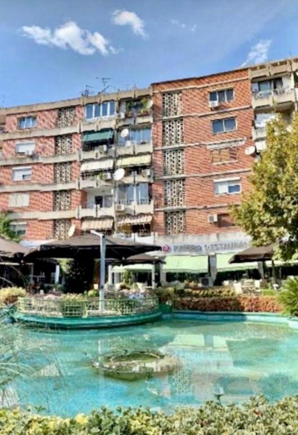 In Skanderbeg Square - Center 2 Apartamento